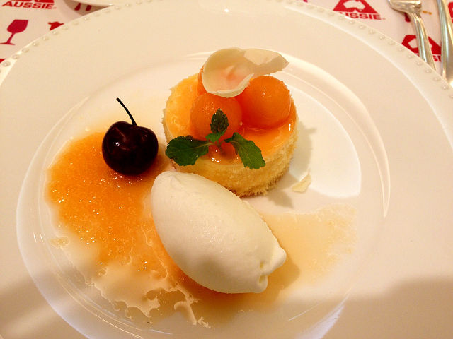 15754878_1687085240_252large