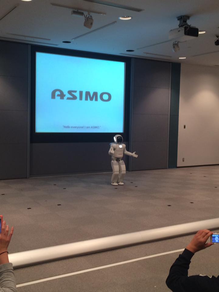 初めてASIMOを見た！